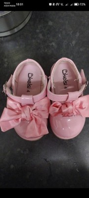 Baby Mädchen Größe 4 Spanischer Typ Rosa Schuhe. Kelsi guter Zustand