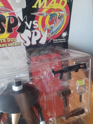Figura de acción DC Direct Mad Magazine Spy Vs. Spy blanco y negro SPY (1998) - Imagen 10 de 15