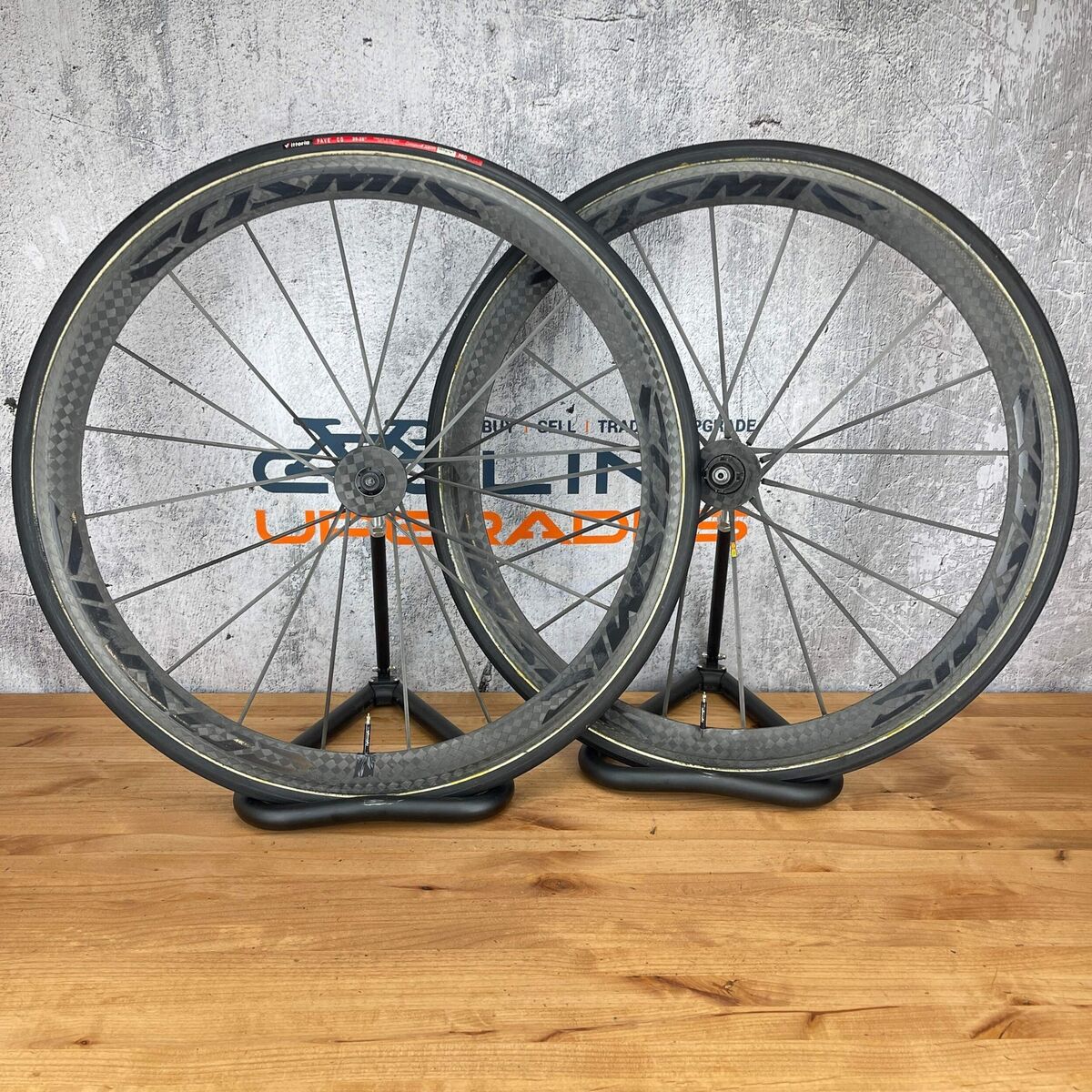 Mavic Cosmic Carbone Ultimate 40mm Carbon Tubular Wheelset Mavic Cosmic Carbone Ultimate 40mm Carbon Tubular Wheelset