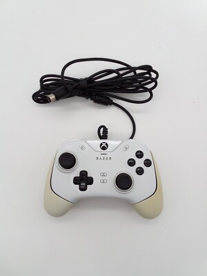 Razer Wolverine V2, Gamepad, weiß vergilbt mit OVP