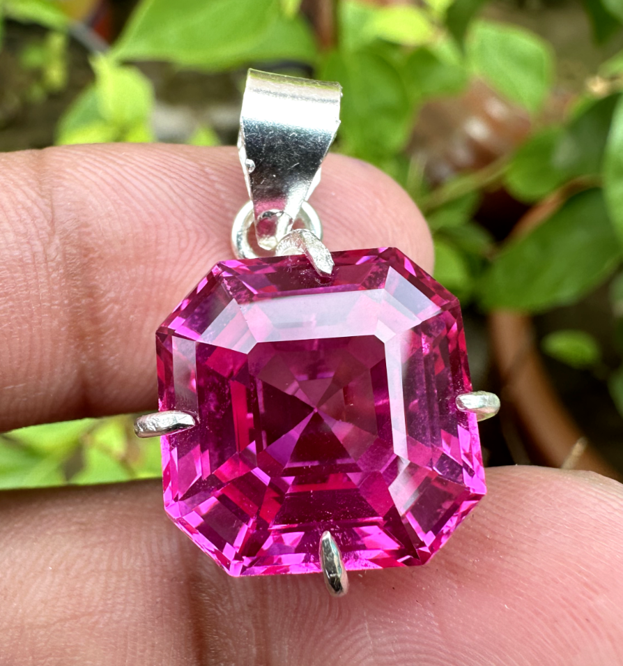 Certified 34 Ct Natural Pink Sapphire Loose Gemstone in 925 Silver Pendant