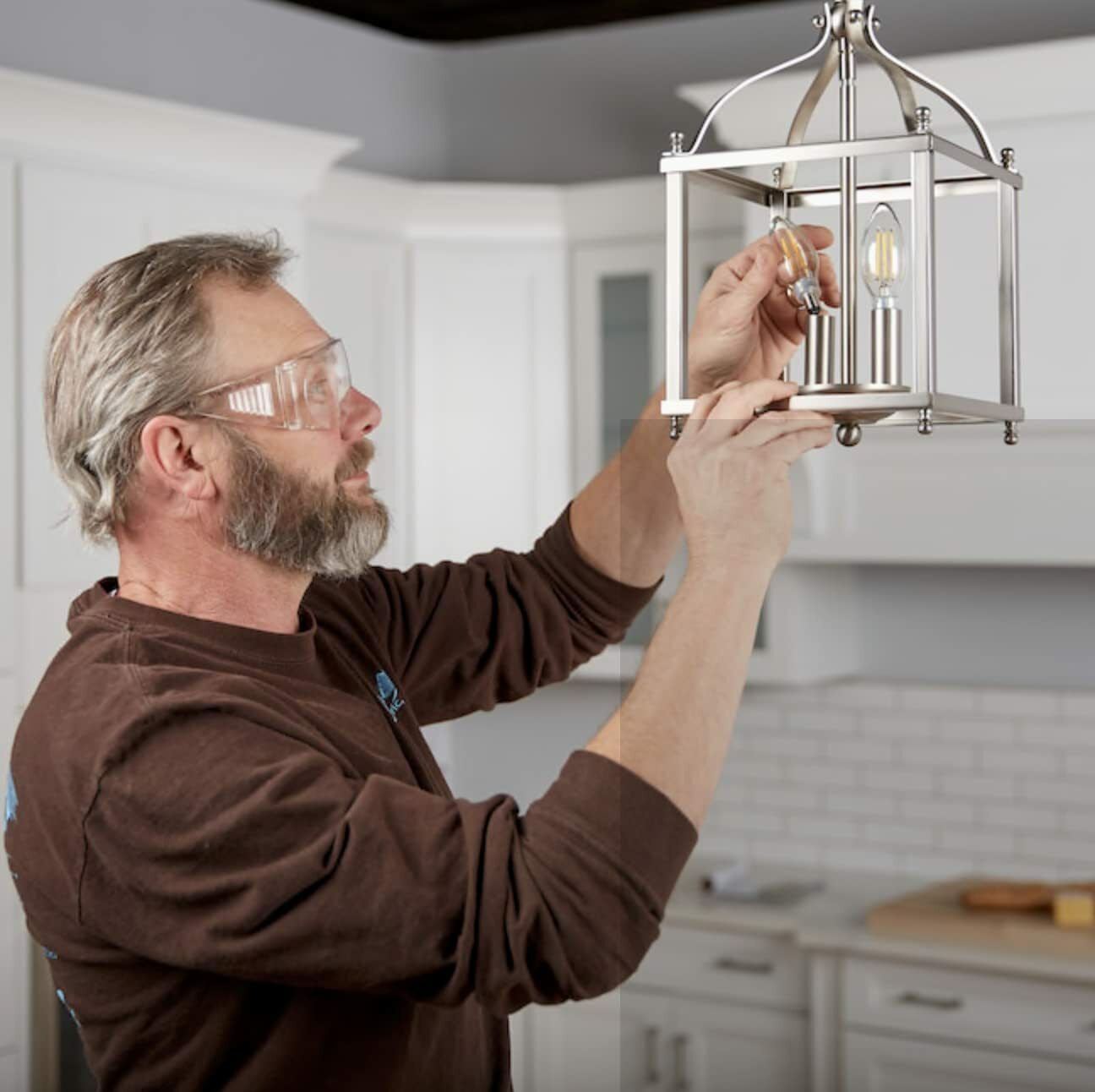 24 PACK GE Daylight LED B11C Candelabra Bulbs 60 Watts But Only Using 5 Watts