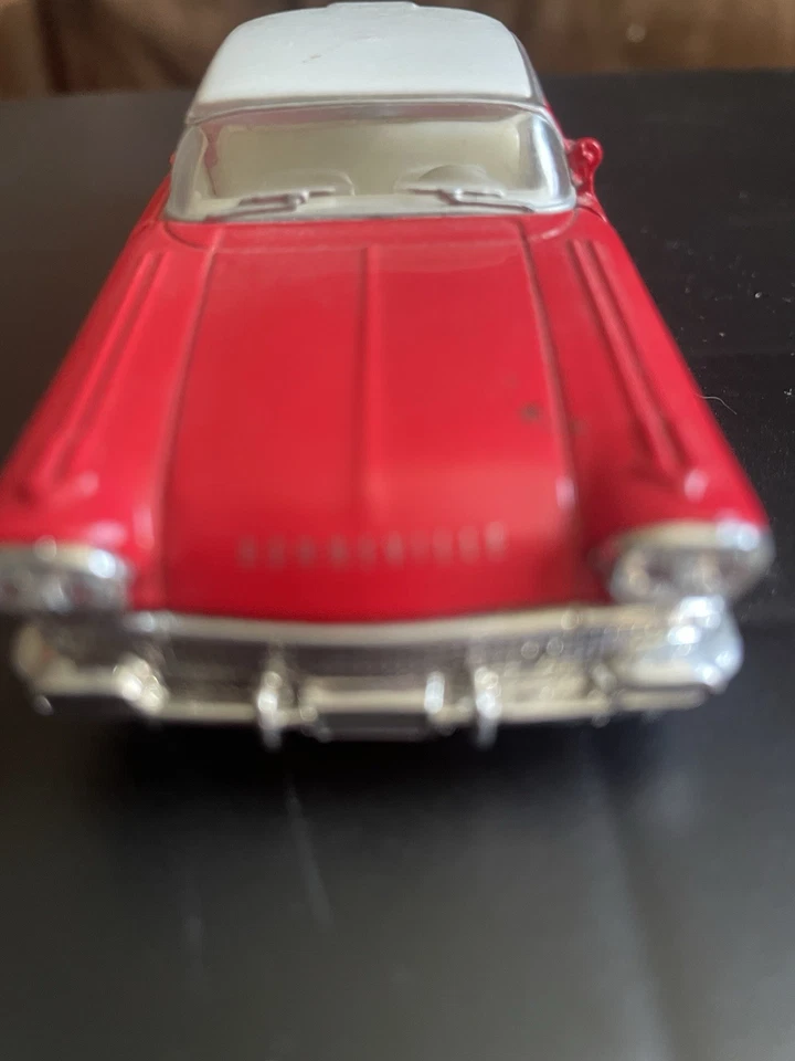 1998 Road Champs 1958 Pontiac Bonneville O scale 1:43 (5") Nice - Image 3 of 4