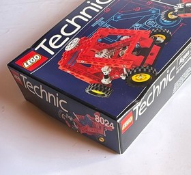 LEGO Technic 8024 Universal Set Vintage 113 Pieces 1989 Boxed Ages 7-14