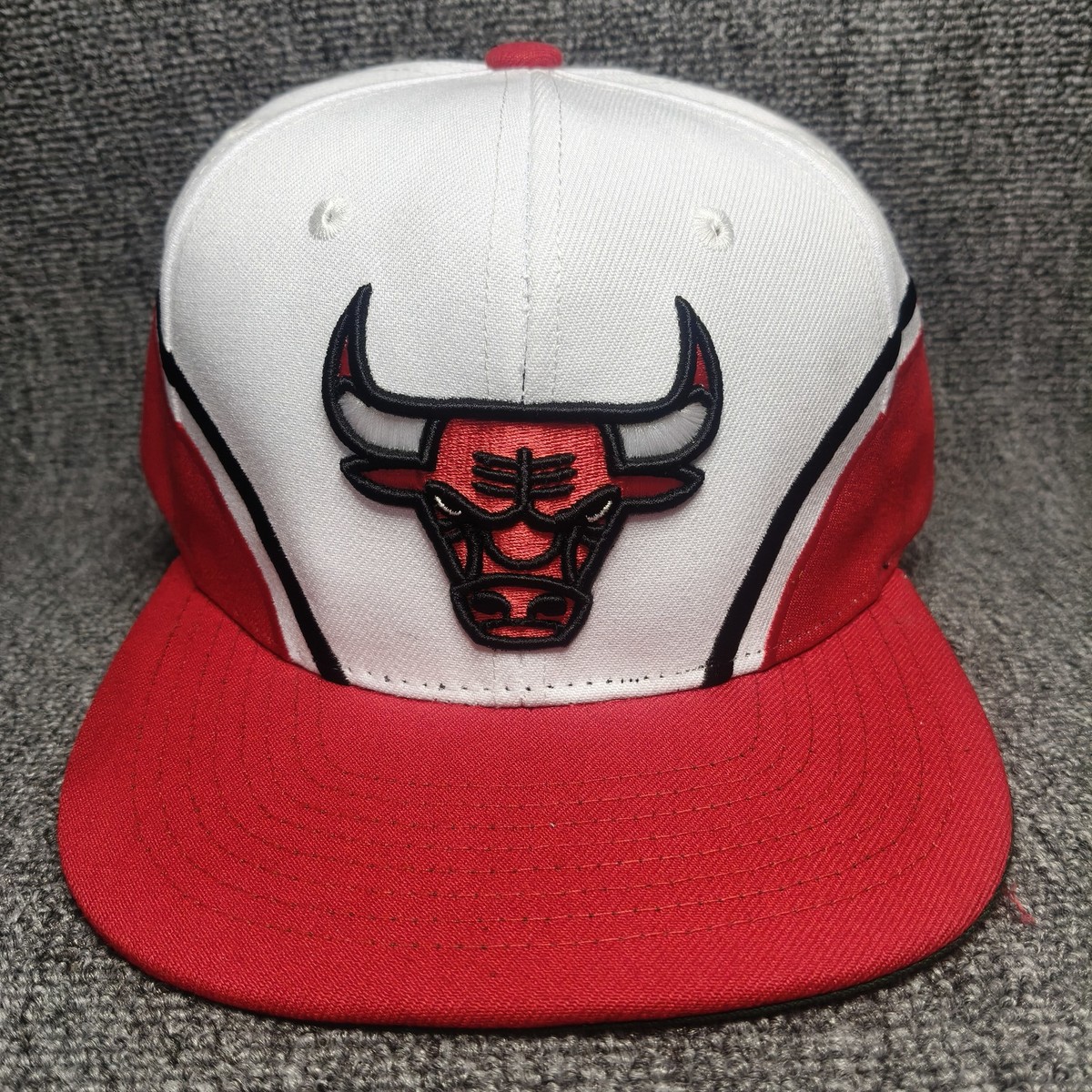 Mitchell & Ness Chicago Bulls NBA Snapback Hat White Red Flat Brim Cap Z0263