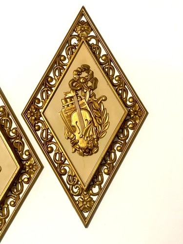 Set 2 Vintage DART Diamond Gold MCM Plaques Hollywood Regency Syroco Violin Key - Picture 4 of 8