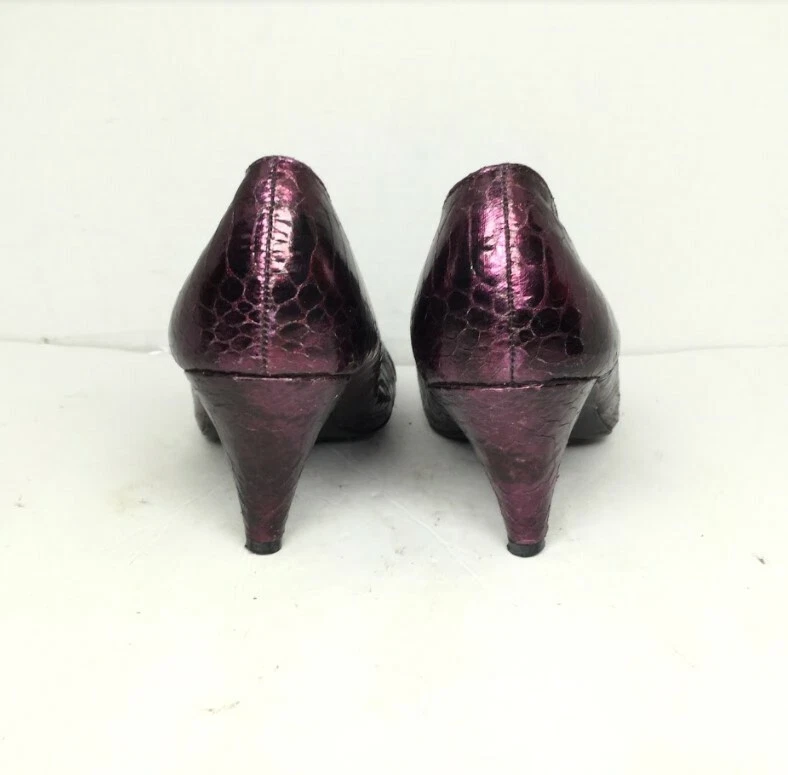 Zapatos de salón Mossimo para mujer con punta abierta de piel de serpiente sin cordones púrpura talla 7 Foto 3 de 4