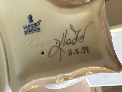 Lladro 05466 Chit Chat Girl On Phone With Dalmatian Dog, Artist