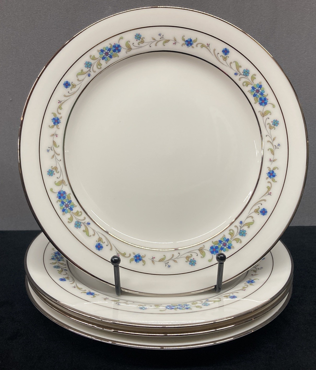 Noritake Norma 7016 China Ivory Floral Salad Plates 8.25” Set of 4