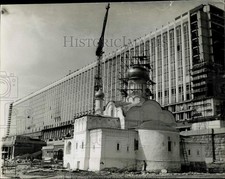 1966 Press Photo Old and new hotels sit in contrast in Moscow, Russia
