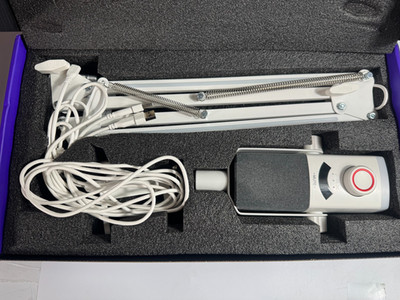 FIFINE AmpliGame AM8PROT USB/XLR Dynamic Microphone Kit with RGB Boom Arm -white