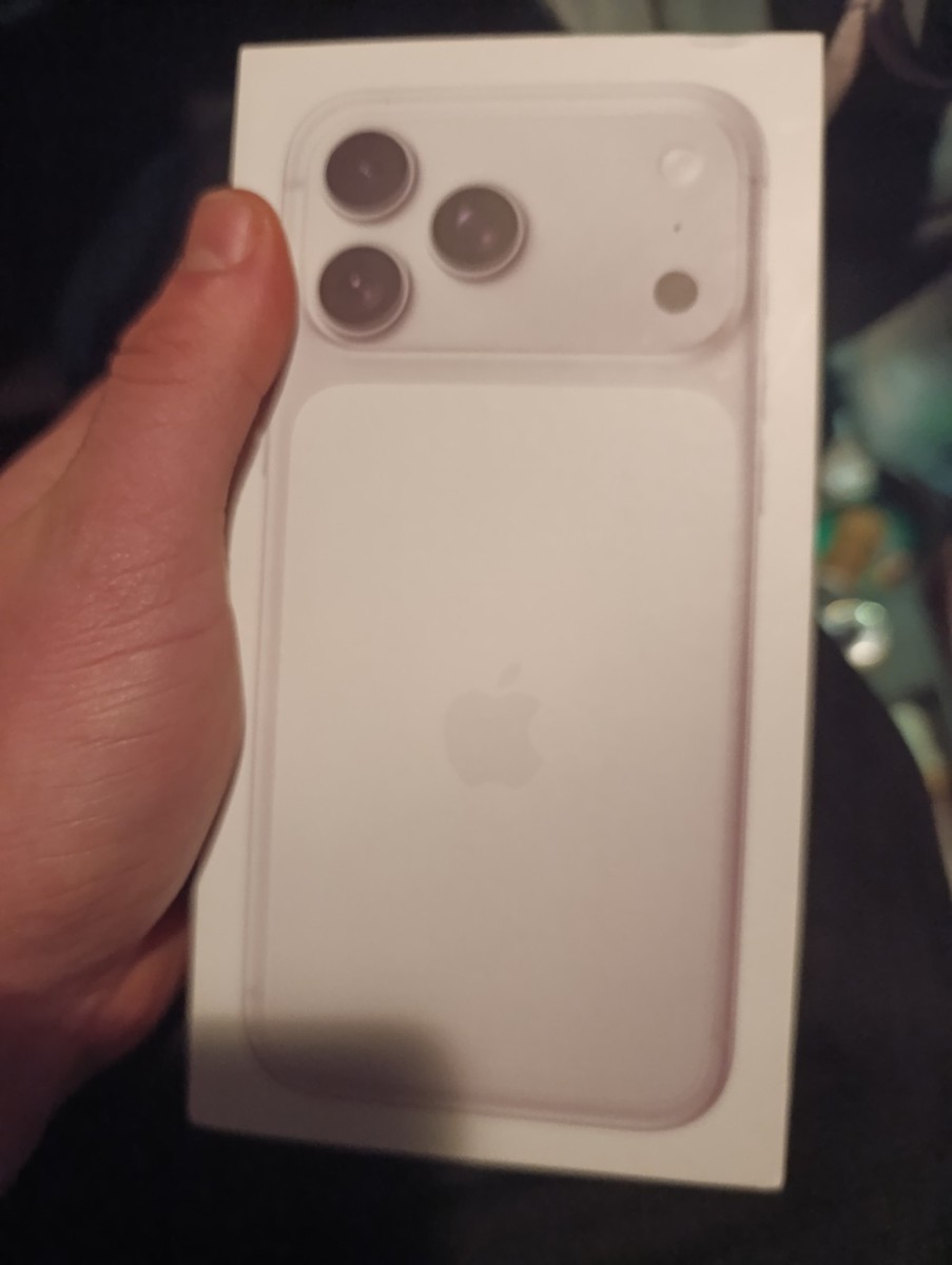 Apple iPhone 17 Pro Max - 512 GB - Silver (Unlocked) for sale