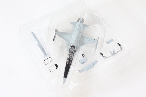 Hobby Master HA5005 scala 1:72 Northrop F-5F Tiger II BuNo 840456 VFA-127 - Foto 6 di 9