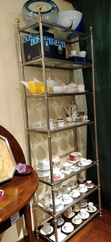 scaffale in metallo argentato e dorato con 7 ripiani cristallo cm 205 x 70 x32 - Immagine 3 di 4