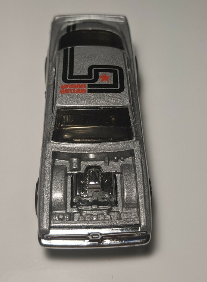 2018 Hot Wheels Metallic Grey '69 PLYMOUTH BARRACUDA 1/64 Diecast