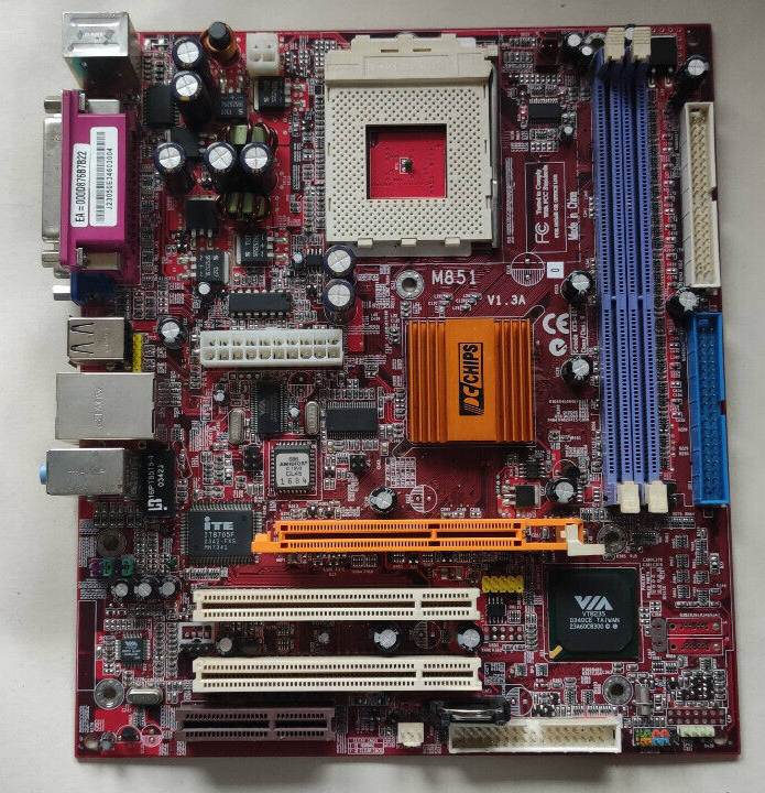 PC Chips M851 462/A, VIA KM400 VT8235, DDR 333, AGP 8x