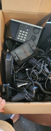 Used VOIP phone lot Polycom Yealink - Picture 2 of 5