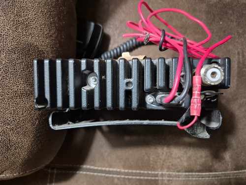 Motorola Radius D44LRA7PA5CK WITH MICROPHONE UHF RADIO - Zdjęcie 11 z 13