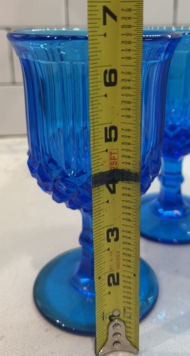 De Colección Diente de Sierra Azul por L G VIDRIO DERECHO 2 Juegos de (4) Copas de Agua en COMO NUEVO ESTADO - Imagen 4 de 4