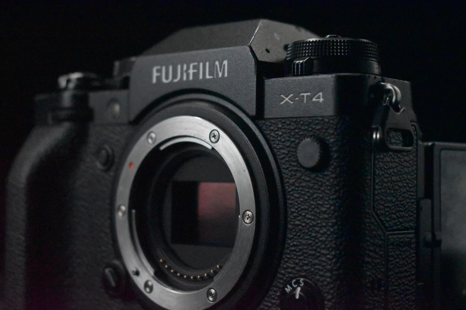 [Deber pagado en EE. UU.] Cuerpo de cámara digital Fujifilm X-T4 26,1 MP sin espejo negro 8331