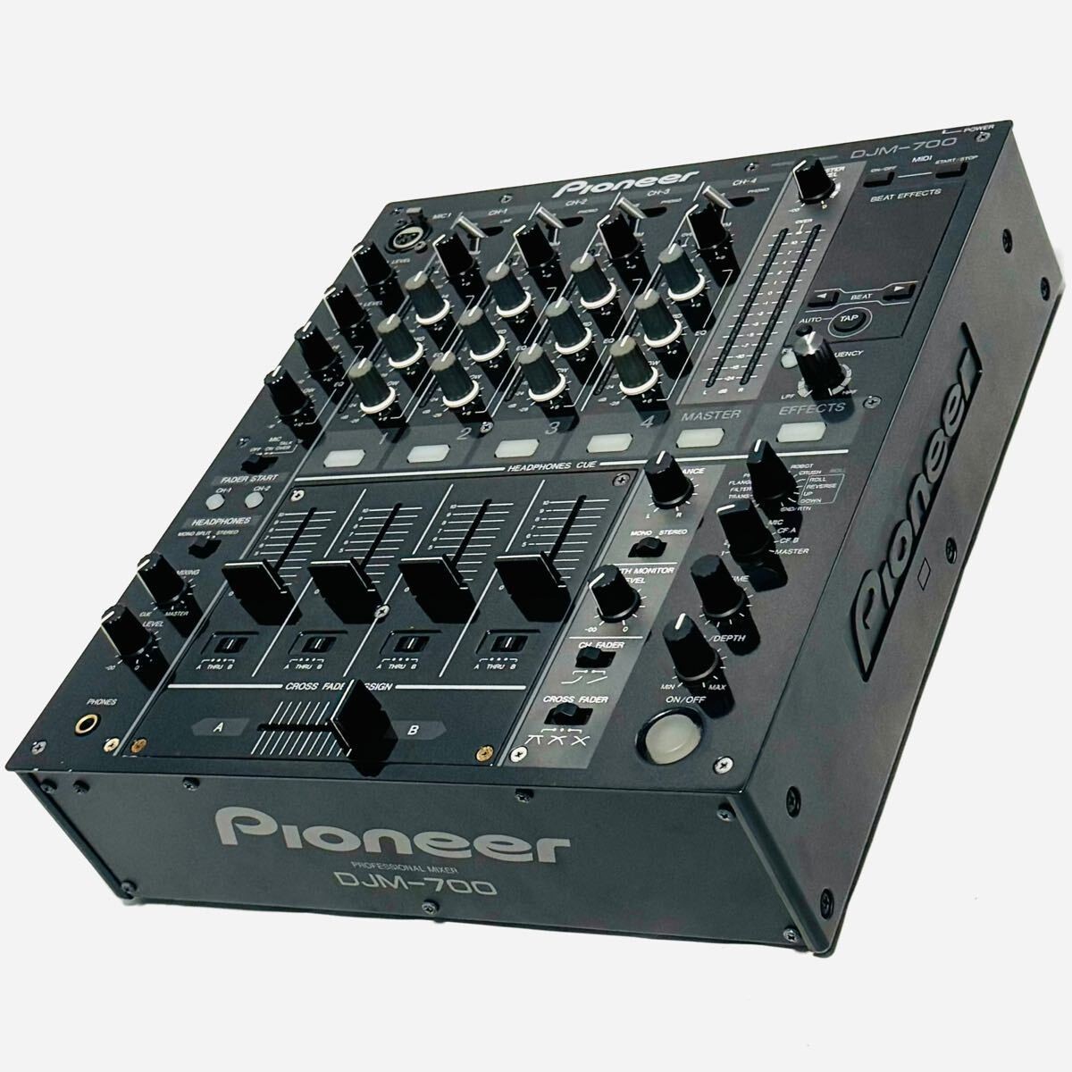 Pioneer DJ DJM-700 Black 4-Channel Digital DJ Mixer Works well w