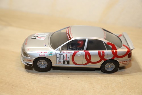 Carrera Exclusiv 20424 Audi A4 design di fabbrica con illuminazione con scatola originale 1:24 - Foto 3 di 13