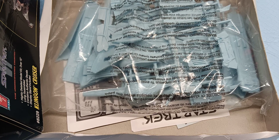 AMT Star Trek VI Klingon Cruiser Model Kit 1991 - Image 4 of 4