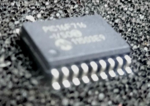 5x Microchip PIC16F716-I/SO SOIC-18 SMD microcontroller 1/s0 - Picture 4 of 4