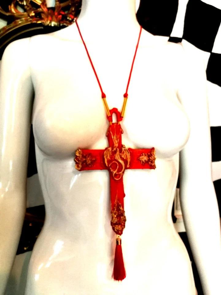 Cruz Crucifijo Madera Bruja Colgante Talismán Oculto Dragón Rojo Rojo Rojo Pagano Gótico Foto 4 de 4