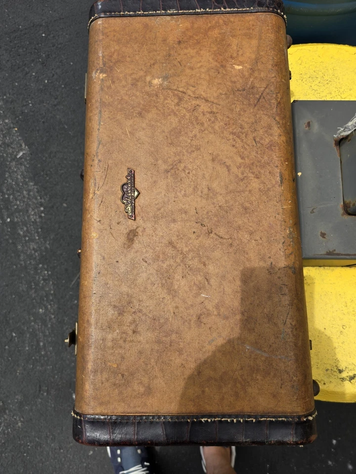 Trompeta Elkhart construida por Buescher. Hecho en Estados Unidos. 37b #54426 Foto 2 de 4