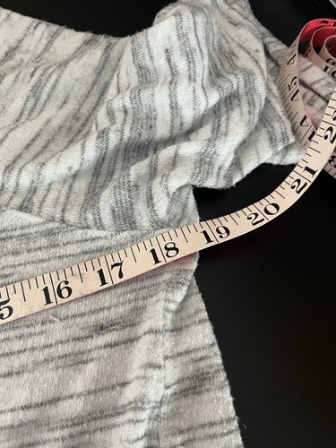 AMERICAN EAGLE Lace Up V-Neck Long Sleeve Gray Hooded Shirt Women's Size M - Picture 4 of 9
