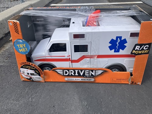 DRIVEN by Battat RC Midrange Ambulance - Picture 11 of 13