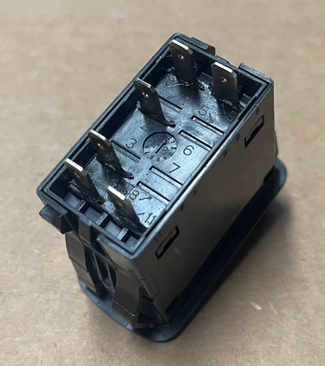 Mack Suspension Height Rocker Switch 82280761 | OE