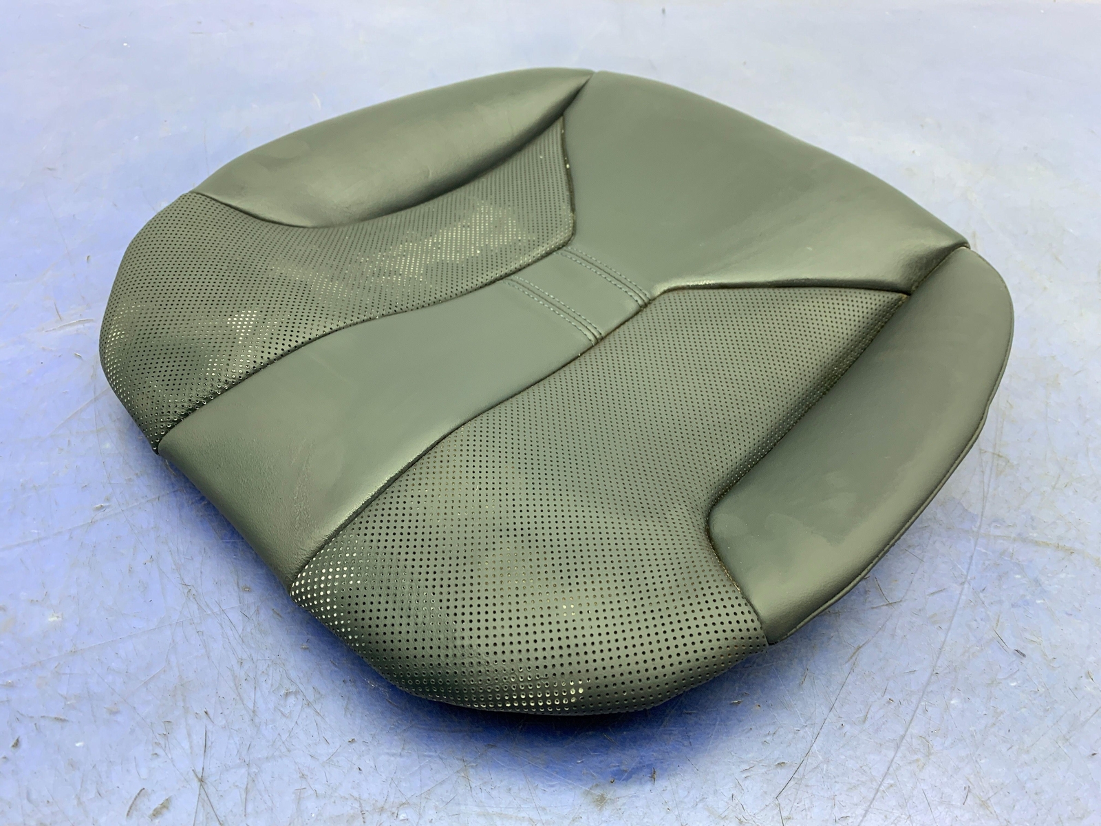 2014 - 2020 BMW I8 OEM LEFT REAR LOWER SEAT CUSHION | AMIDO LEATHER 10587515