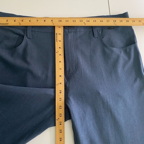 Travis Mathew Golfhose Herren 40 x 32 blau Stretch flache Vorderseite Chino - Bild 7 von 9
