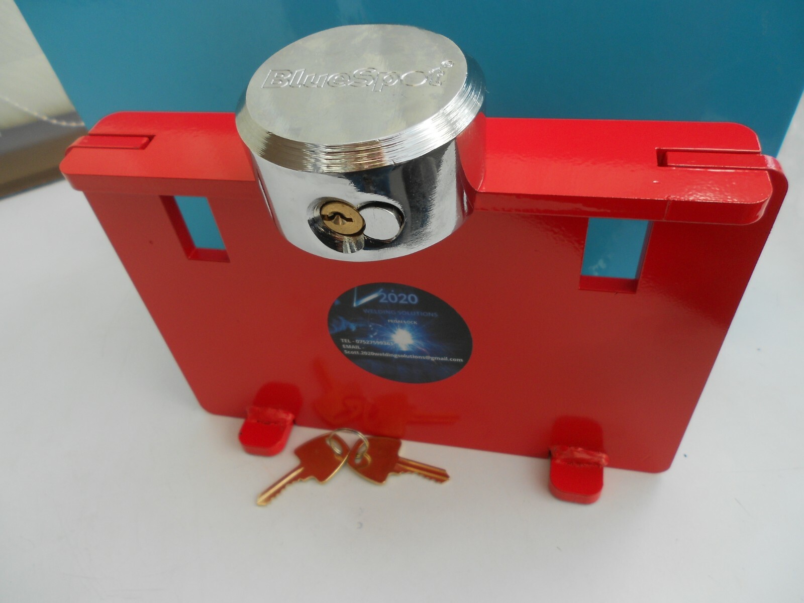 VAUXHALL VIVARO PEDAL LOCK 2001 2013 More Van Pedal Locks in our