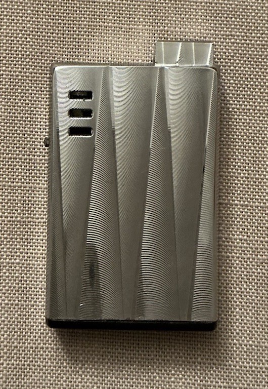 Vintage Ronson Silver Tone Art Deco Design Varaflame Piezo-e