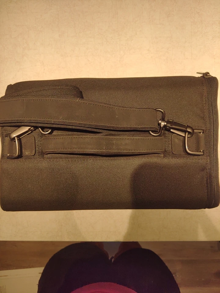 Bolsa de viaje Bose SoundDock con correa - SOLO BOLSA - ¡Excelente estado!! Foto 2 de 4