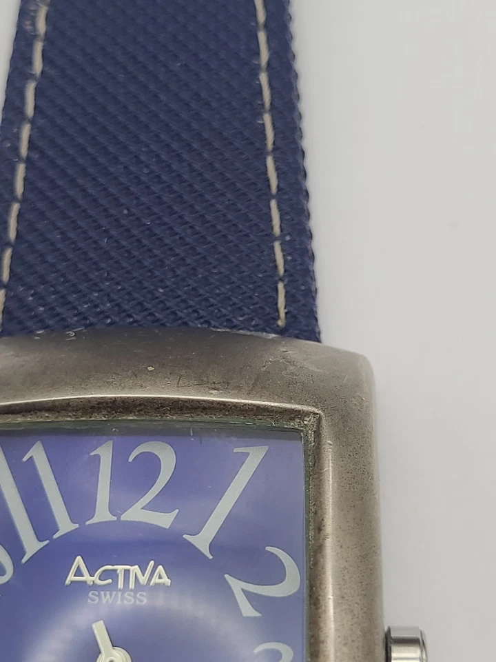 ACTIVA SWISS WATCH Mostrador Azul Grande Pulseira de Plástico Azul Nova Bateria Funcionando - Imagem 4 de 4