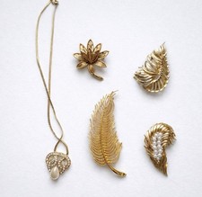 Vintage Schmuck Konvolut Monet  Trifari  Avon BSK