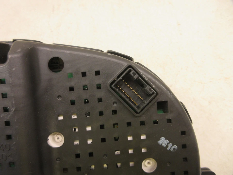 Velocímetro Speedo 12-14 Hyundai Genesis Sedán MPH Cabezal Cluster 161 k millas OEM Foto 4 de 4