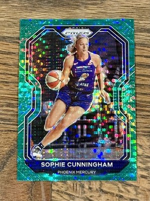 🔥 2021 Panini Prizm WNBA #82 SOPHIE CUNNINGHAM RC Rookie Green Pulsar /25 SP 🔥