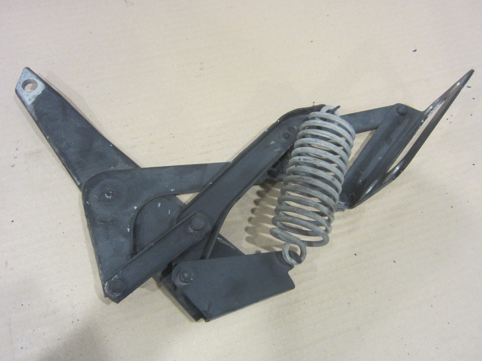 Rolls Royce Silver Shadow - RH Front Hood Hinge