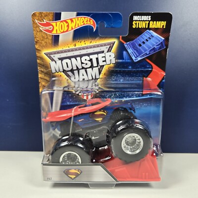 2016 Hot Wheels Monster Jam Stunt Ramp Truck 1:64 Superman Man of Steel NEW