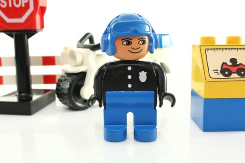 Lego DUPLO Explore Together Town Police Set 3607 Police Action vintage rare 2002 - Picture 4 of 6