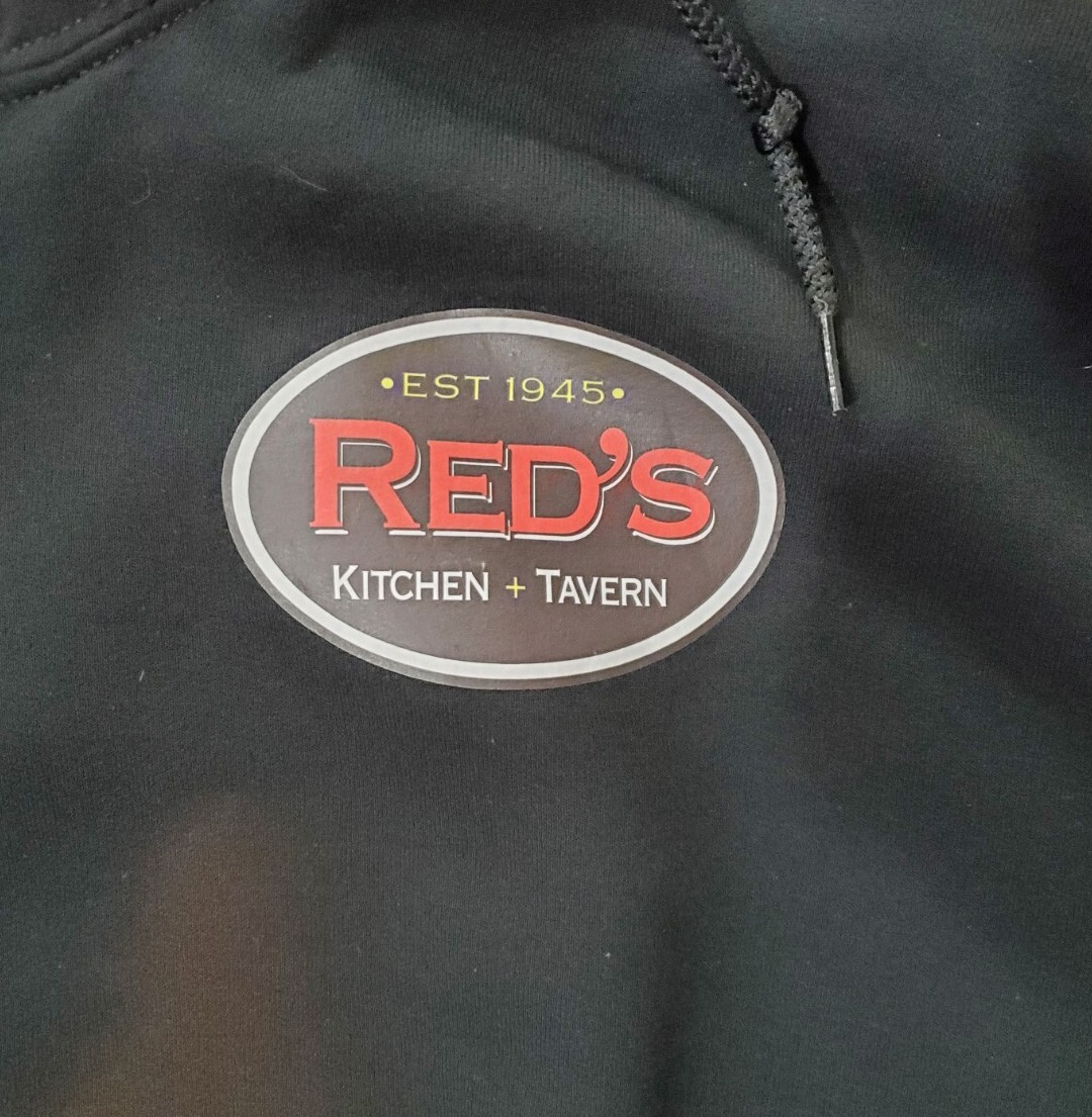 Red's Kitchen & Tavern Black Hoodie Sz Large Seabrook NH Peabody SALEM