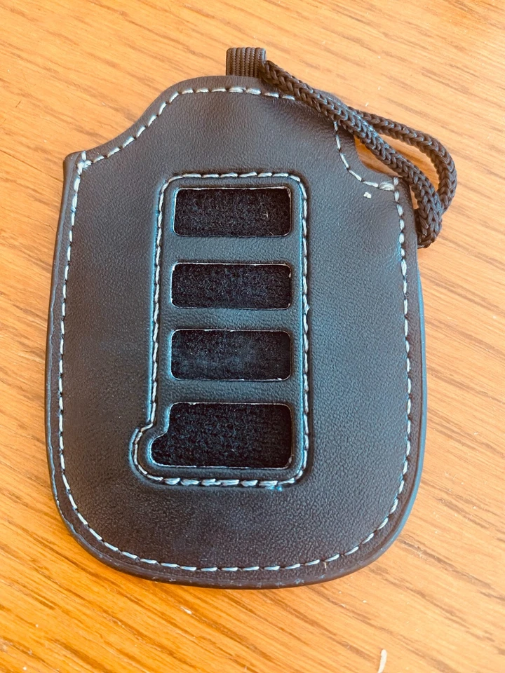 Genuino Lexus ES350 ES300H (2013-2018) DOS GUANTES MANDO A DISTANCIA OEM PT420-00162-L1 Foto 2 de 4