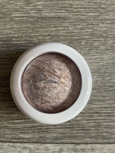 Sombra de ojos MAC Mineraliza *TEMPORADA DE NIEVE* - NUEVA SIN CAJA (2,2 g/0,07 oz) *MUY RARA* - Imagen 2 de 3