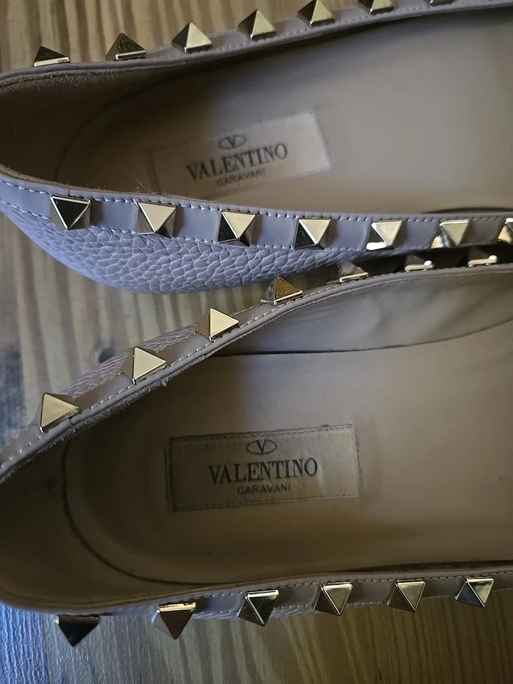 Valentino Garavani talla 39 u 8,5 punta punta roca tachuela ballet planos beige Foto 3 de 4