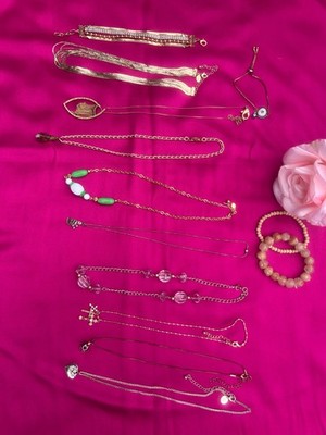 SET OF 13 CHAINS AND BRACELETS OF DIFFERENT DESIGNS BY AVON AND MORE